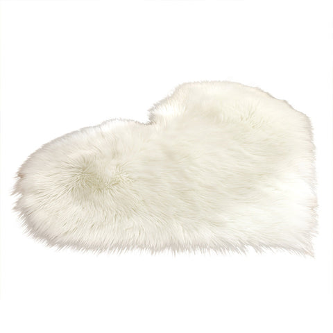 Livingandhome Heart Shaped Super Soft Shaggy Area Rug White, SP0830